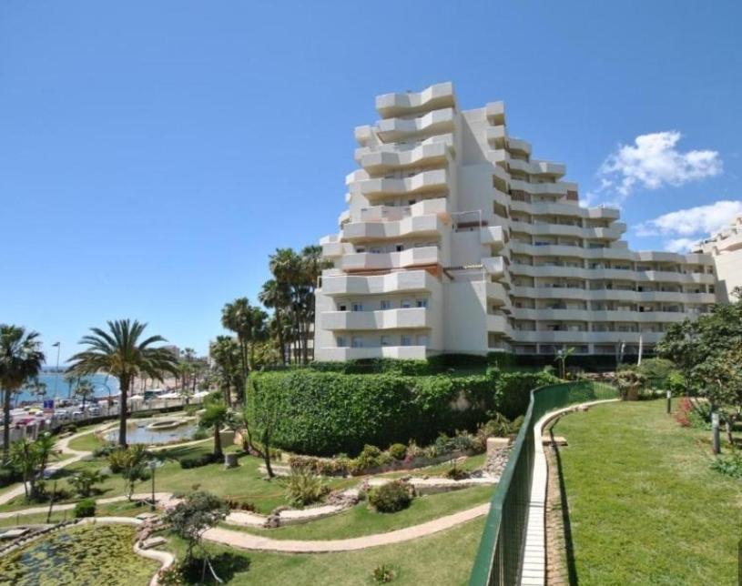 Precioso Apartamento Con Piscinas Y Vistas Al Mar. Benalmádena Esterno foto